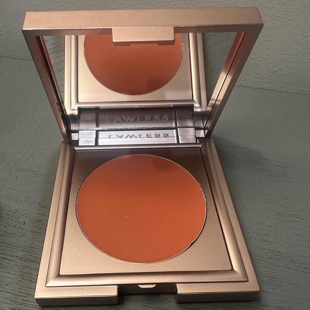 LAWLESS Pinch My Cheeks Soft Blur cream Blush .. starburst. New